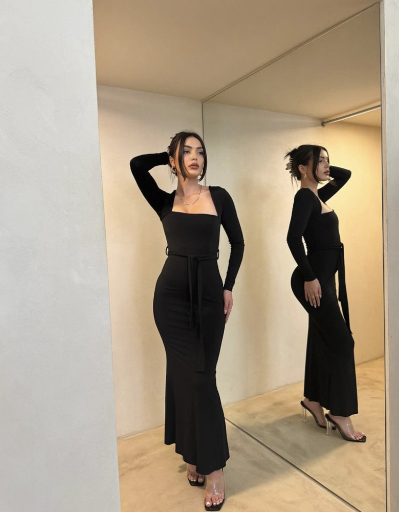DRESS
