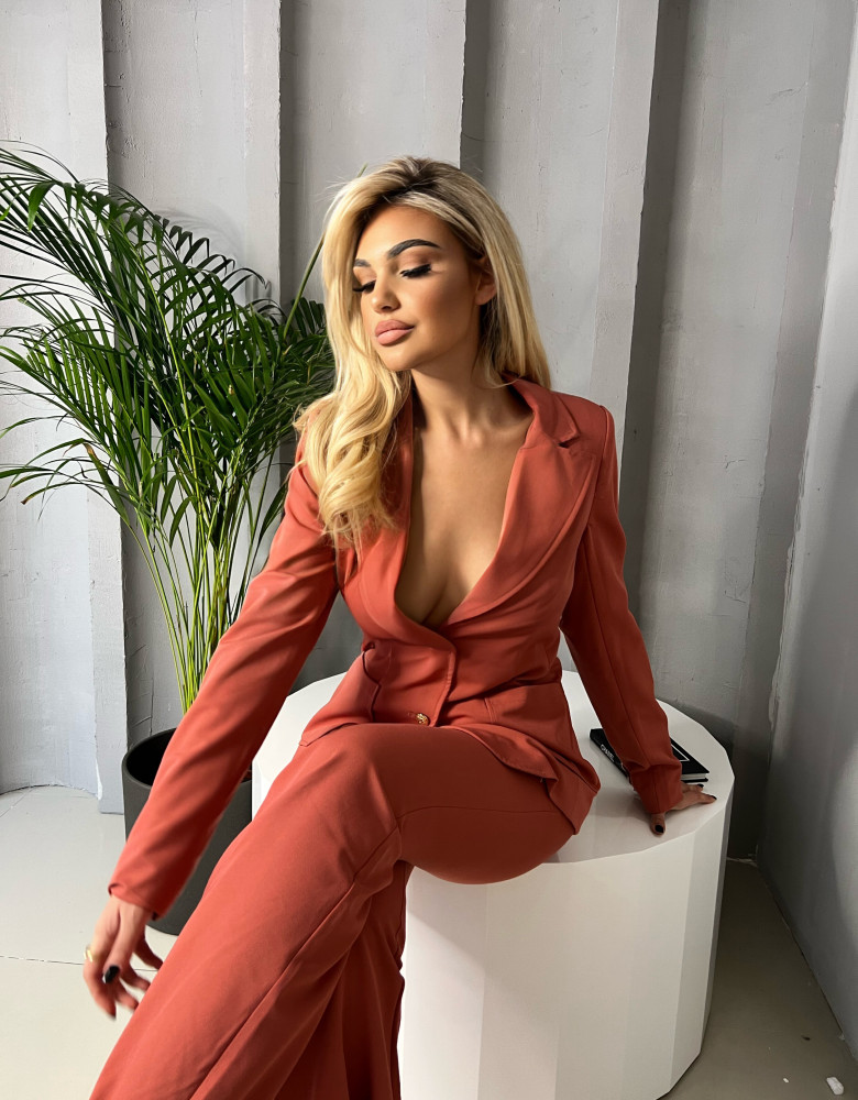 BRIELLE SUIT