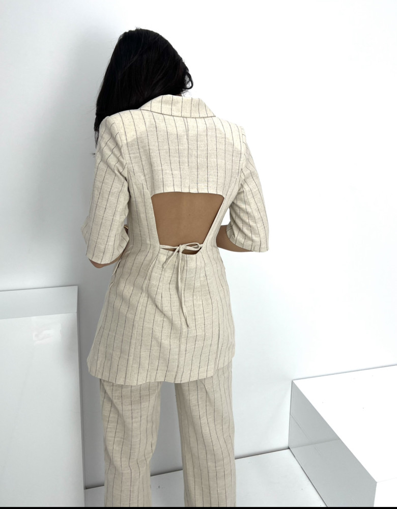 SUIT